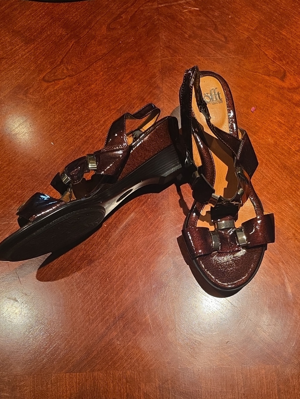 SoftWalk Women's Dark Brown Patent Wedge Sandals with Bow